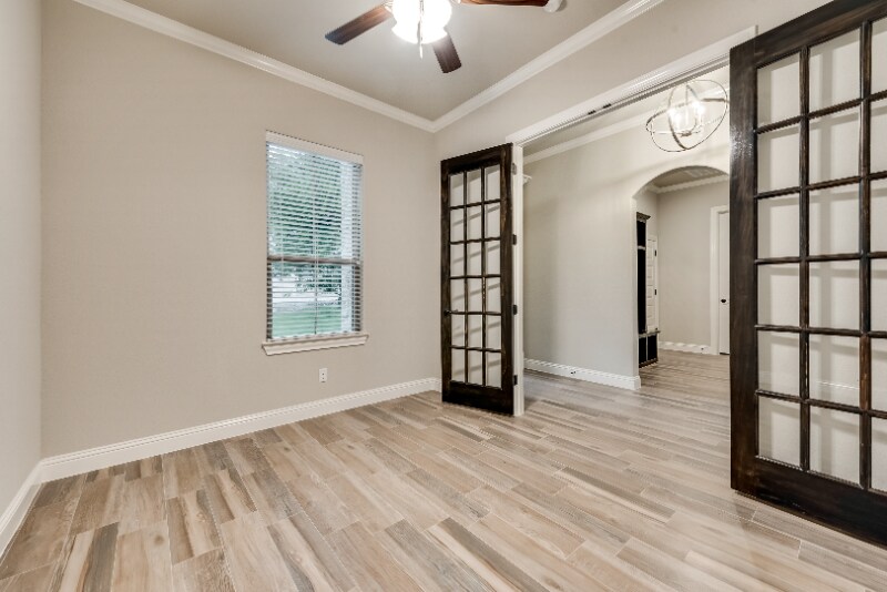 Building Photo - 8140 Money Ln