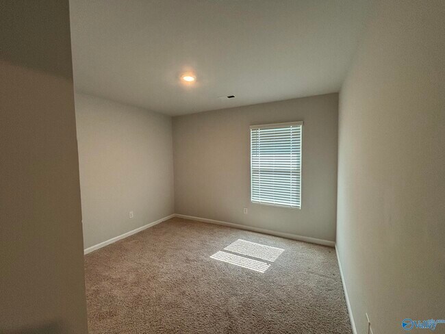 Building Photo - 172 Tobin Ln