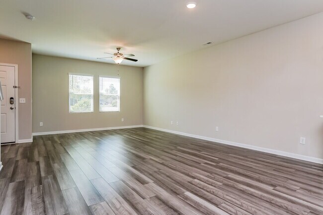 Building Photo - 548 Wendell Falls Pkwy