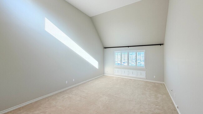 Building Photo - 31 Redondo Ct