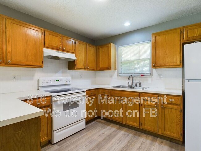 Building Photo - 2314-2316 Monroe Ave