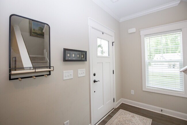 Building Photo - "Charming 4-Bedroom Retreat with Fireplace and 3 Full Baths in Aberdeen!"