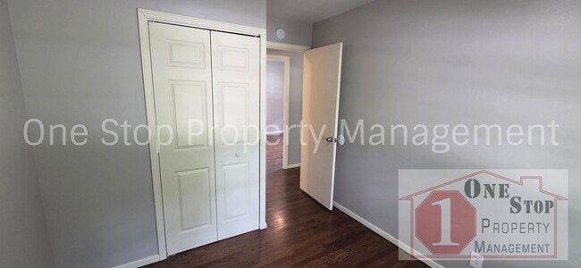 Building Photo - 8408 E 93rd Terrace