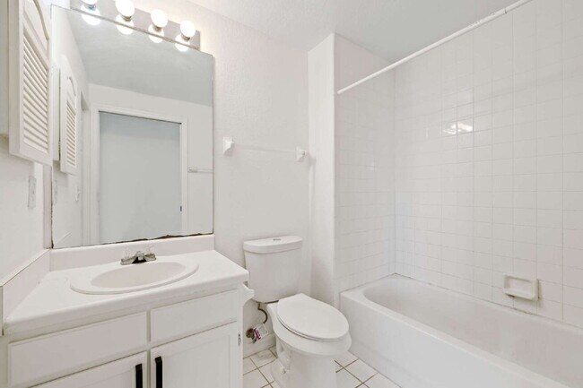 Building Photo - St Croix - two bedroom, two bath condo. Gr...