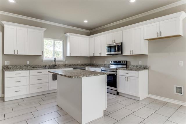 Building Photo - 2917 Victorian Forest Dr