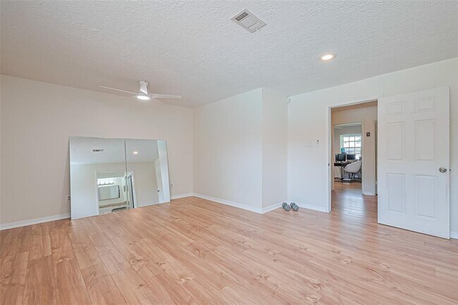 Building Photo - 8018 Zimmermann Dr