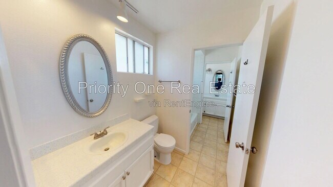 Building Photo - 4476 33rd Pl