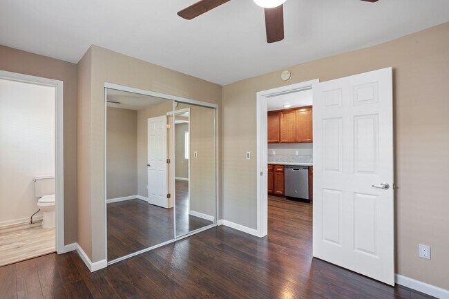 Building Photo - Gorgeous Upgraded home in Roseville