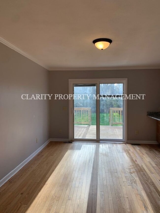 Building Photo - 142 Byrd Rd NE