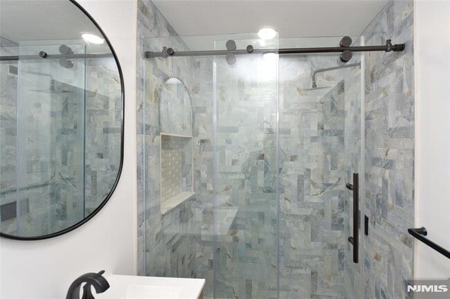 Building Photo - 73 Lafayette Ave