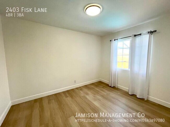 Building Photo - 2403 Fisk Ln