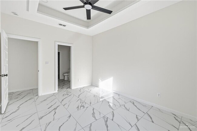 Building Photo - 21 N Abesam Ave