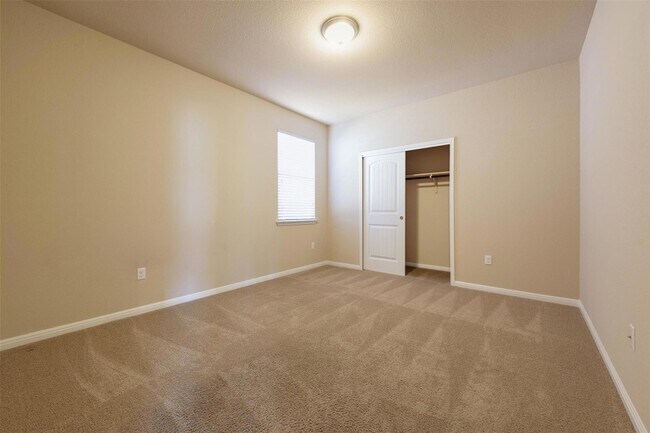 Building Photo - 16445 Vescovo Ln