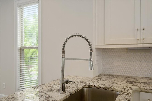 Building Photo - 4231 Deming Cir