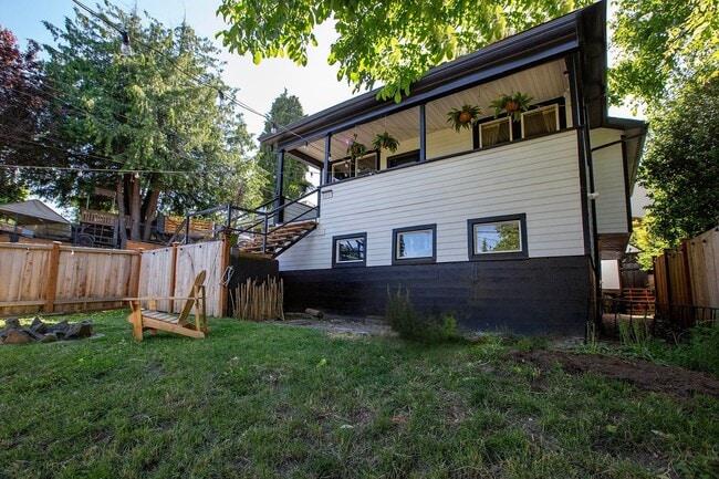 Building Photo - 13027 40th Ave S