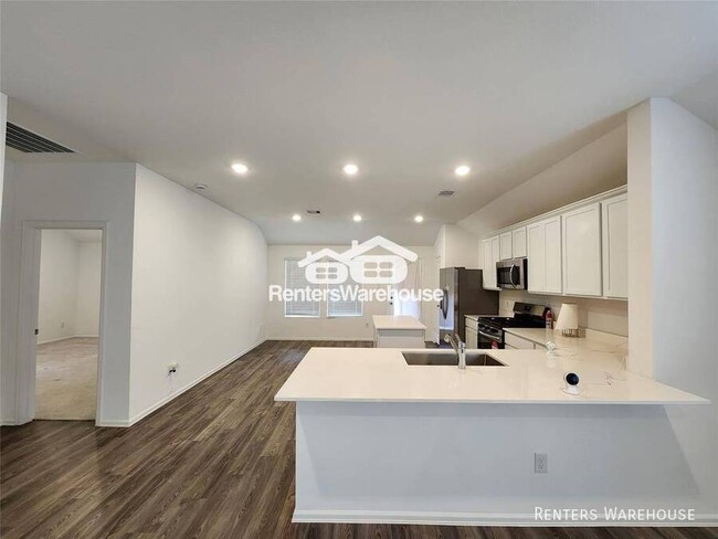 Building Photo - An outstanding Lennar home with 4 bedrooms...