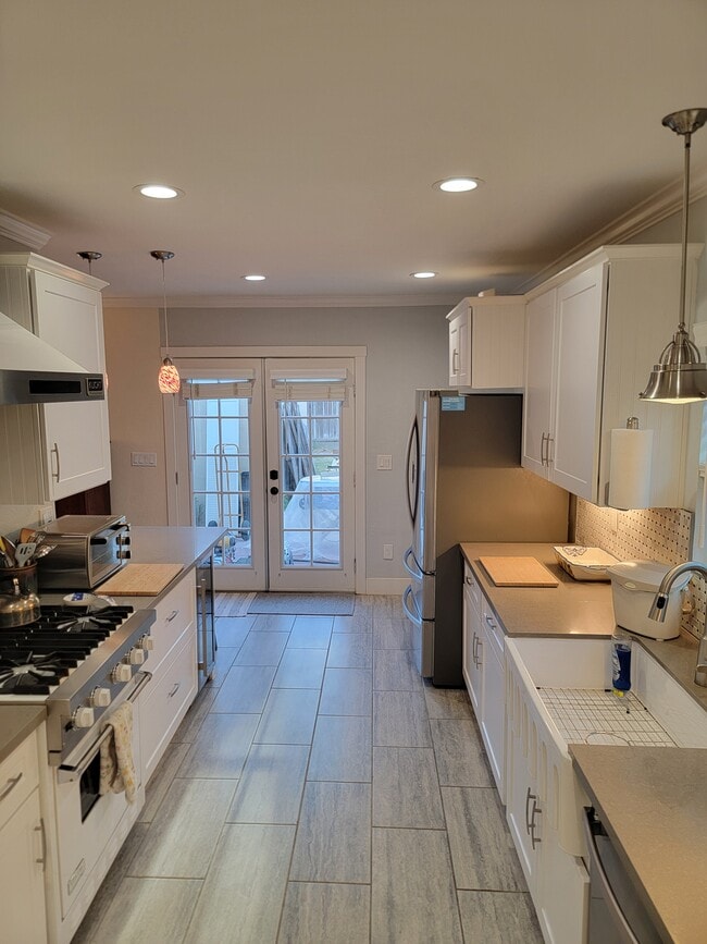 Building Photo - 3540 M St