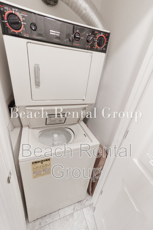 Building Photo - 4109 Pinehurst Cir