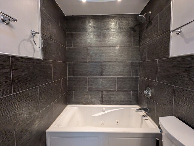 Building Photo - 1200 Jacqueline Dr