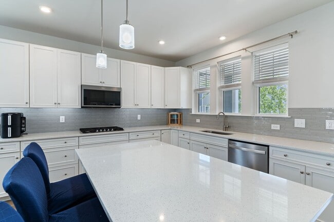 Building Photo - 17713 Longspur Cove Ln