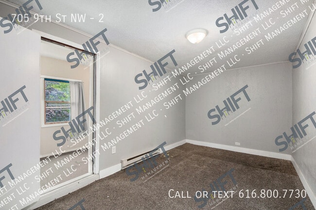 Building Photo - 705 9th St NW