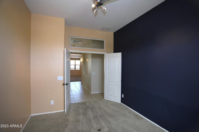 Building Photo - 779 E Mead Dr