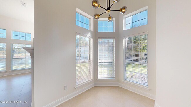 Building Photo - 10061 Vineyard Lake Rd E