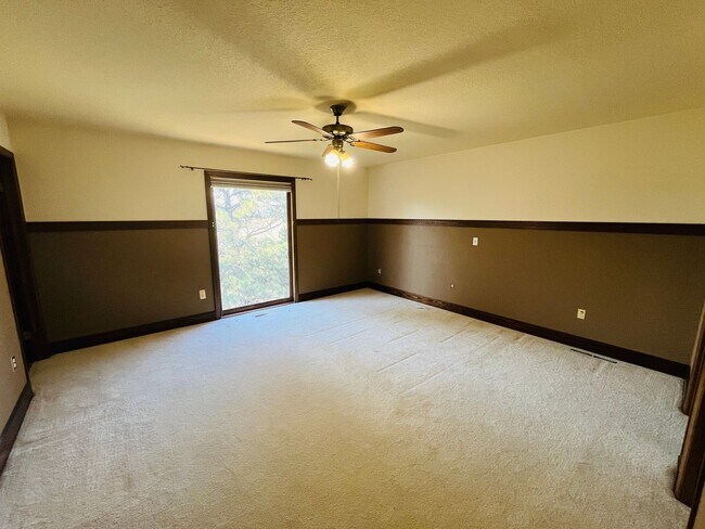 Building Photo - Beautiful 5 bed/3 Bath Home in Heights