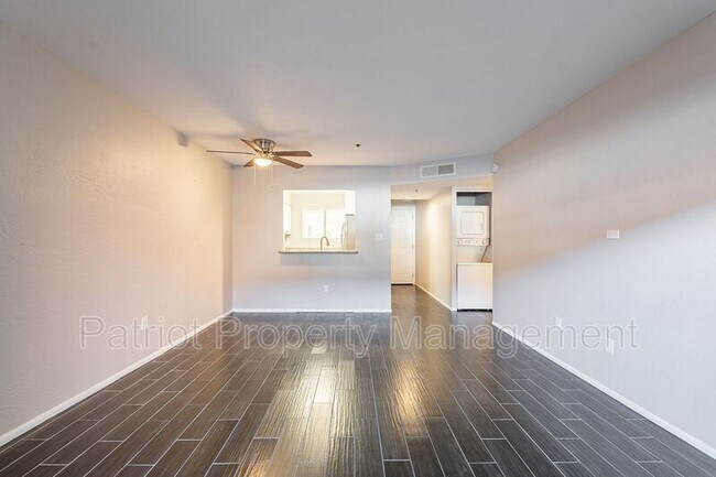 Building Photo - 7494 E Earll Dr
