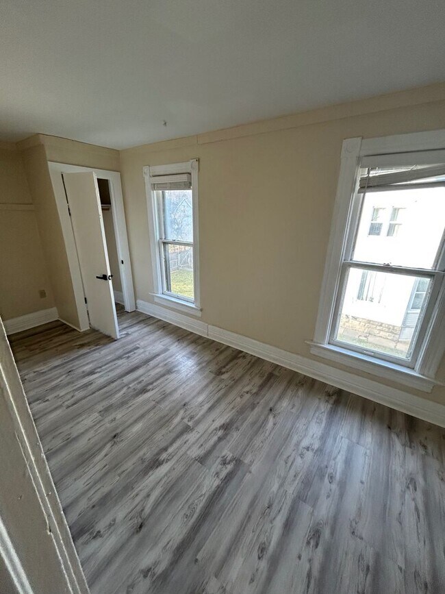 Building Photo - 2753 N Holton St