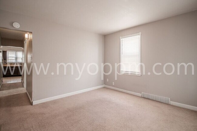 Building Photo - 3008 Seward St