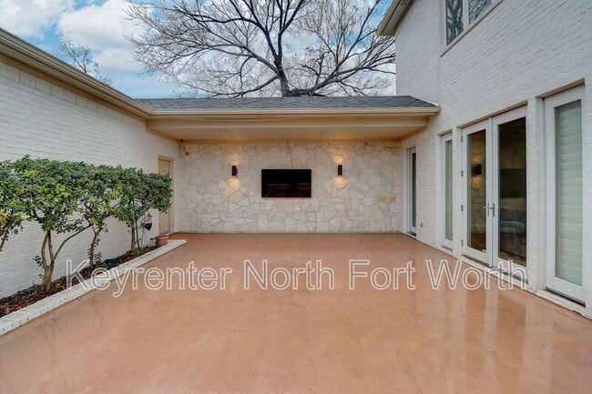 Building Photo - 5606 Pershing Ave