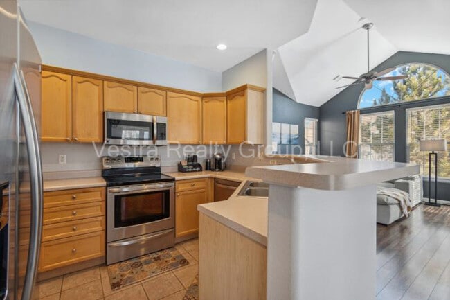 Building Photo - 3912 S Carson St