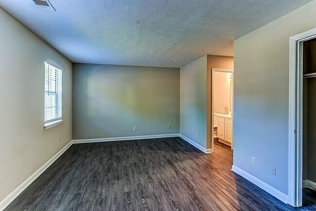 Building Photo - 3494 Creekview Pl
