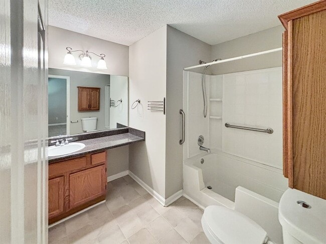 Building Photo - 1497 Chaseway Cir