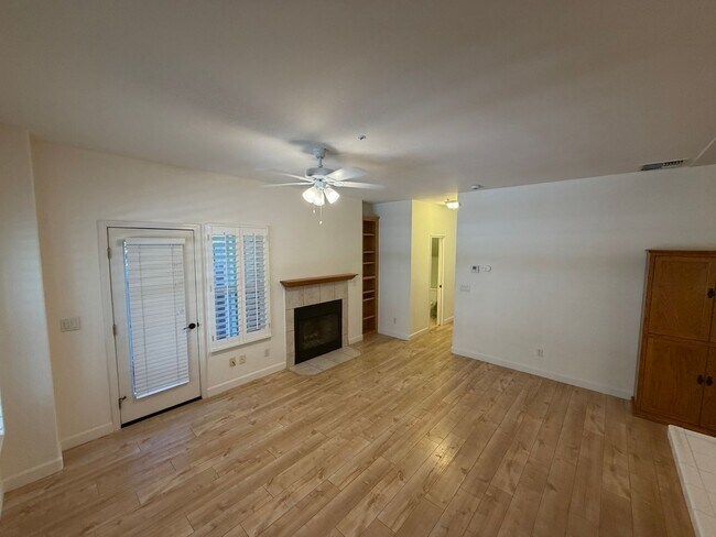 Building Photo - Downtown Templeton (3/2) - Must See!!