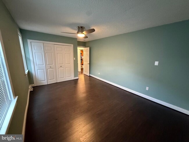 Building Photo - 106 Linderman Ave