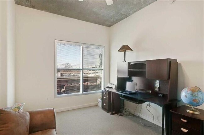 Building Photo - 250 Pharr Rd NE