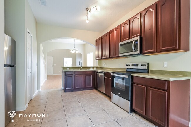 Building Photo - 16689 Cedar Crest Dr