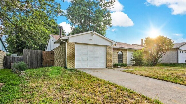Building Photo - 519 Windsor Dr