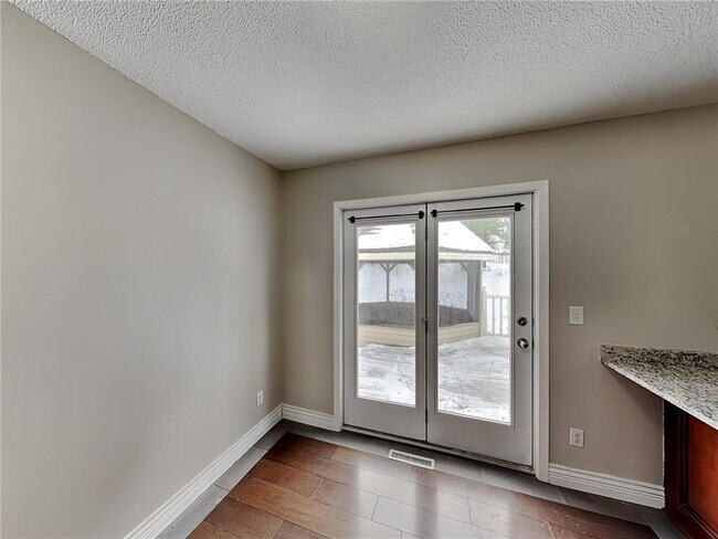 Building Photo - 11893 Dunhill Rd