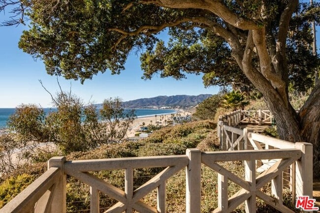 Building Photo - 701 Ocean Ave