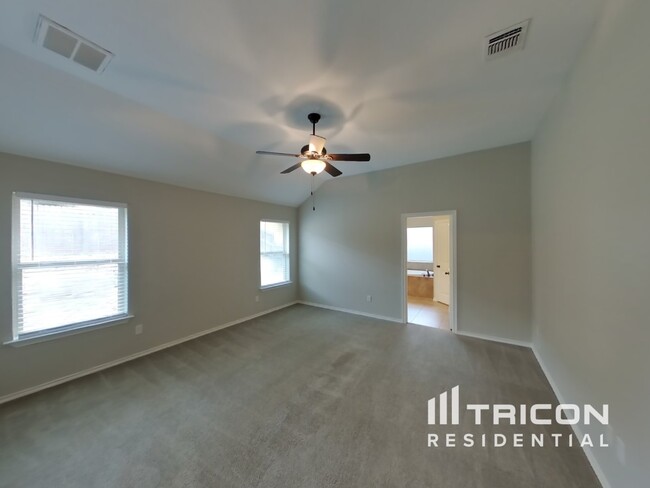 Building Photo - 4206 Sapphire Ln