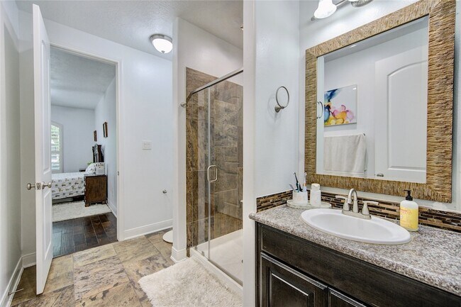 Building Photo - 10702 Claythorne Ct