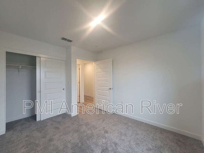 Building Photo - 7433 Penfield Dr