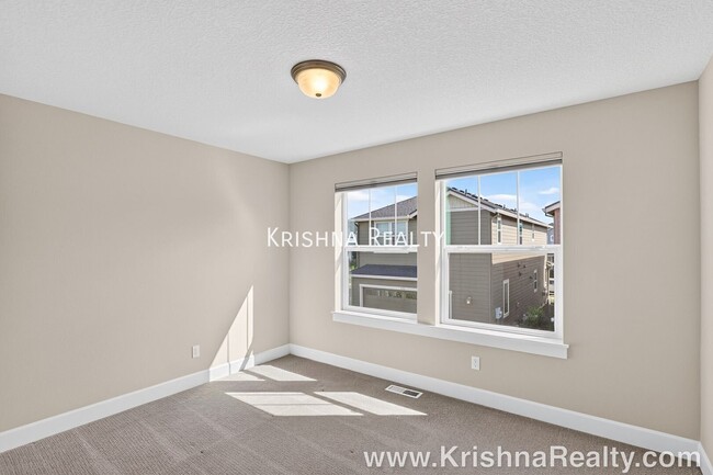 Building Photo - 3979 SE 68th Ave
