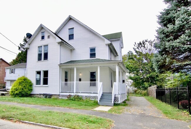 Primary Photo - 60 Howes St