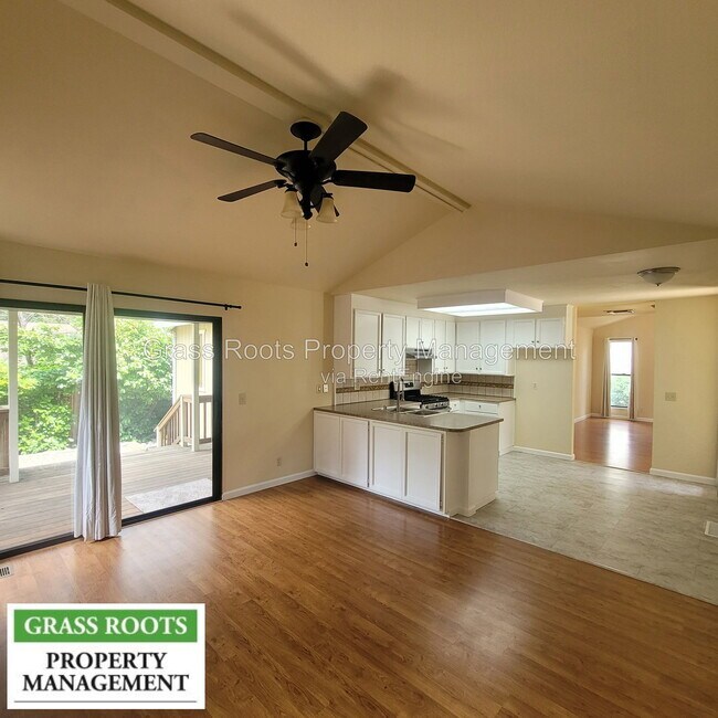 Building Photo - 616 Pelton Way