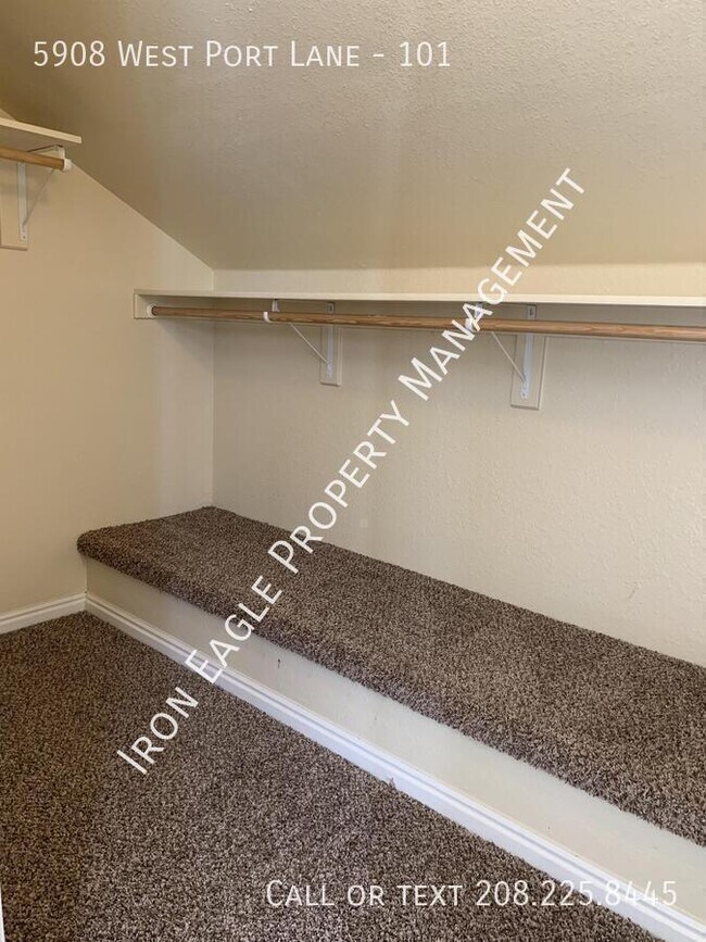 Building Photo - 5908 West Port Lane - 101-