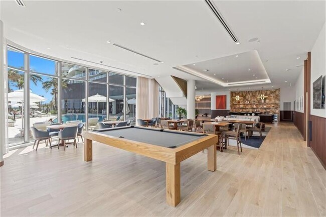 Building Photo - 1116 N Ocean Blvd